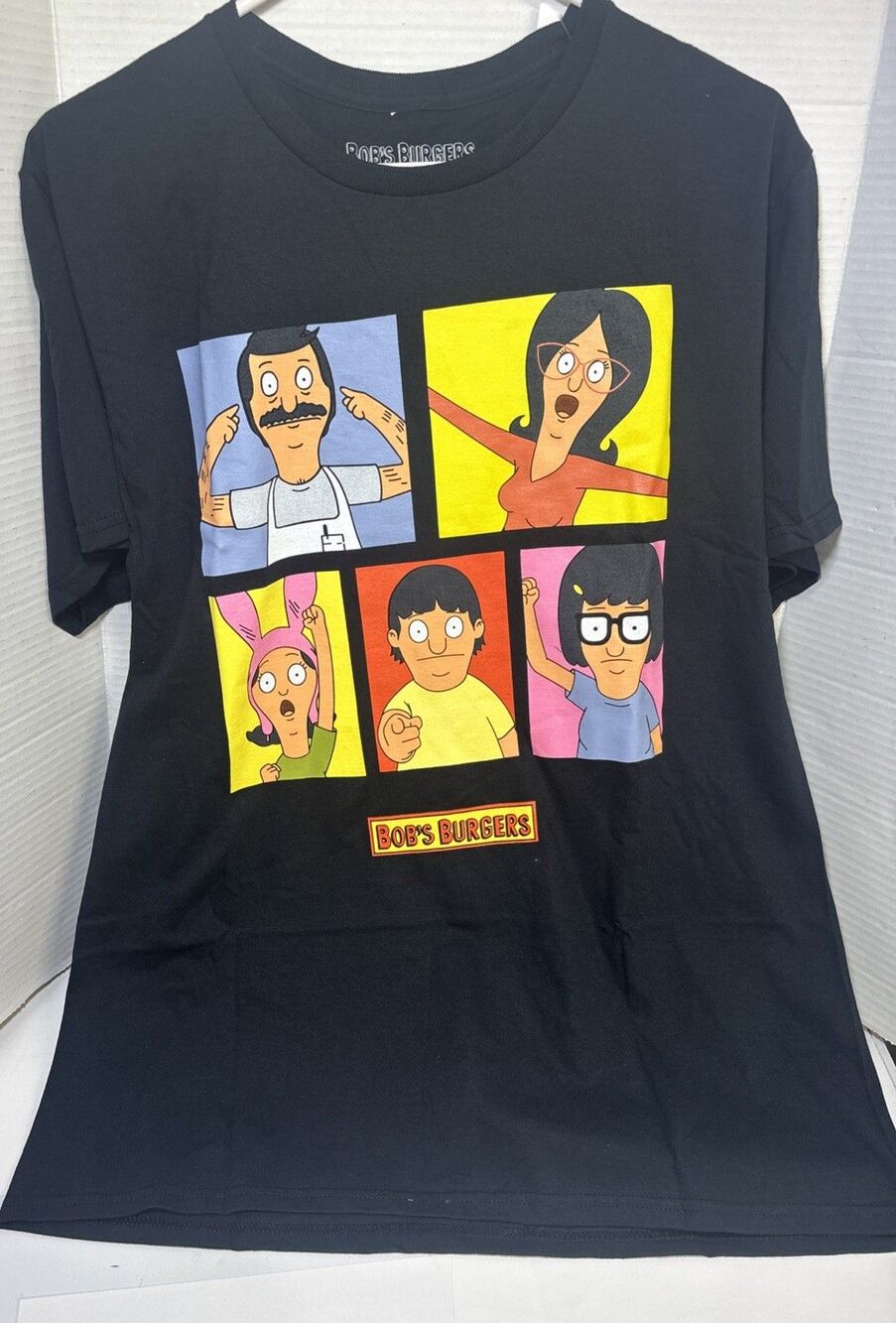 Bob's Burgers Cast Men's T-Shirt Large- NWT